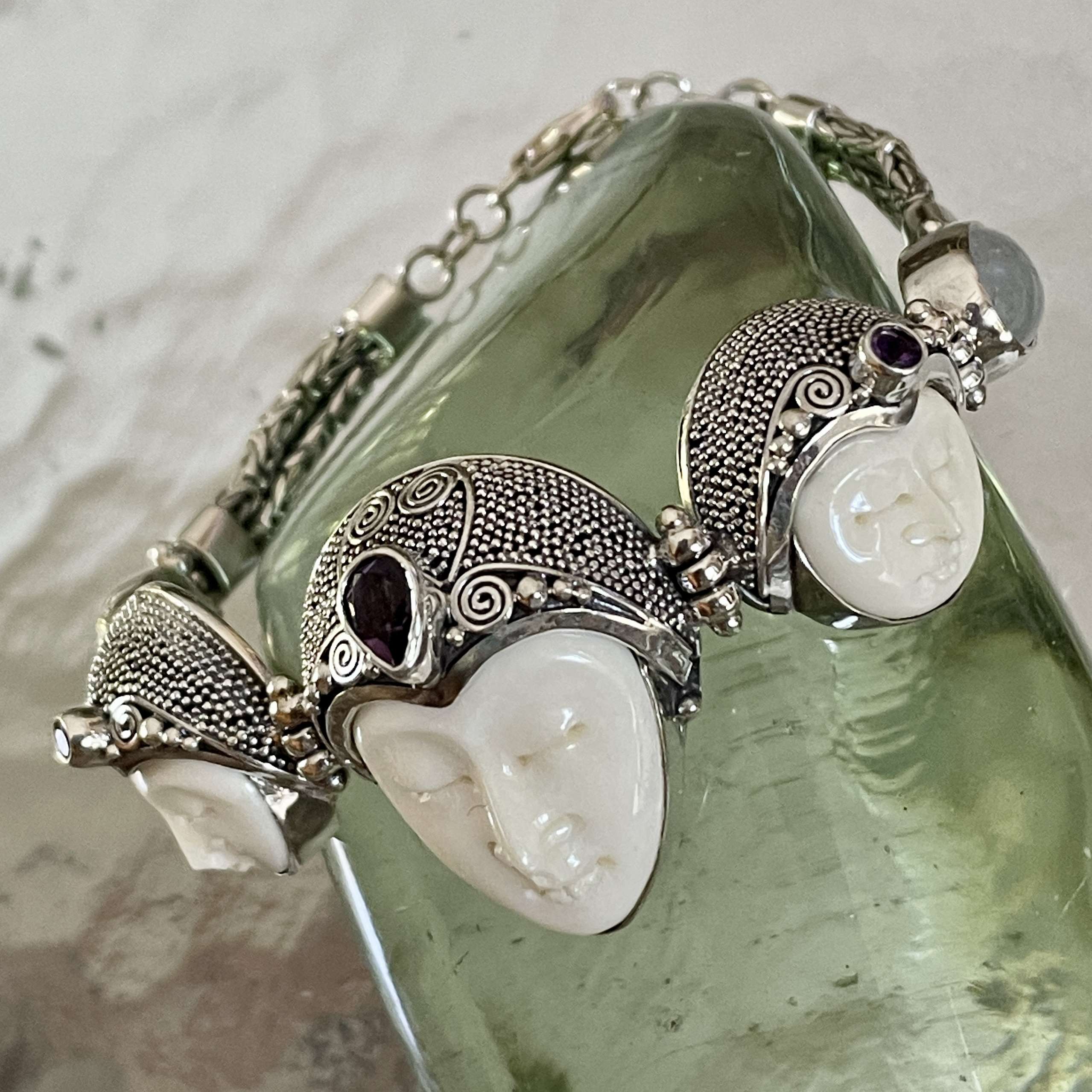 (HANDMADE 925 BALI SILVER BONE FACE BRACELET WITH RAINBOW MOONSTONE)